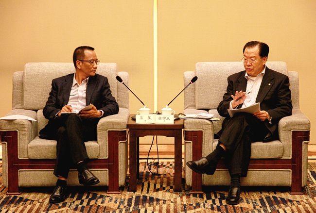 集團張學武董事長會見普洱市委書記衛星一行（圖）