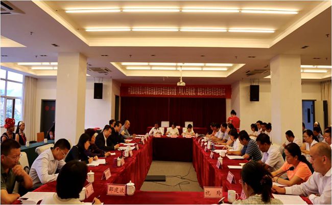 集團張學武董事長赴西盟、孟連開展定點扶貧調(diào)研工作(圖)